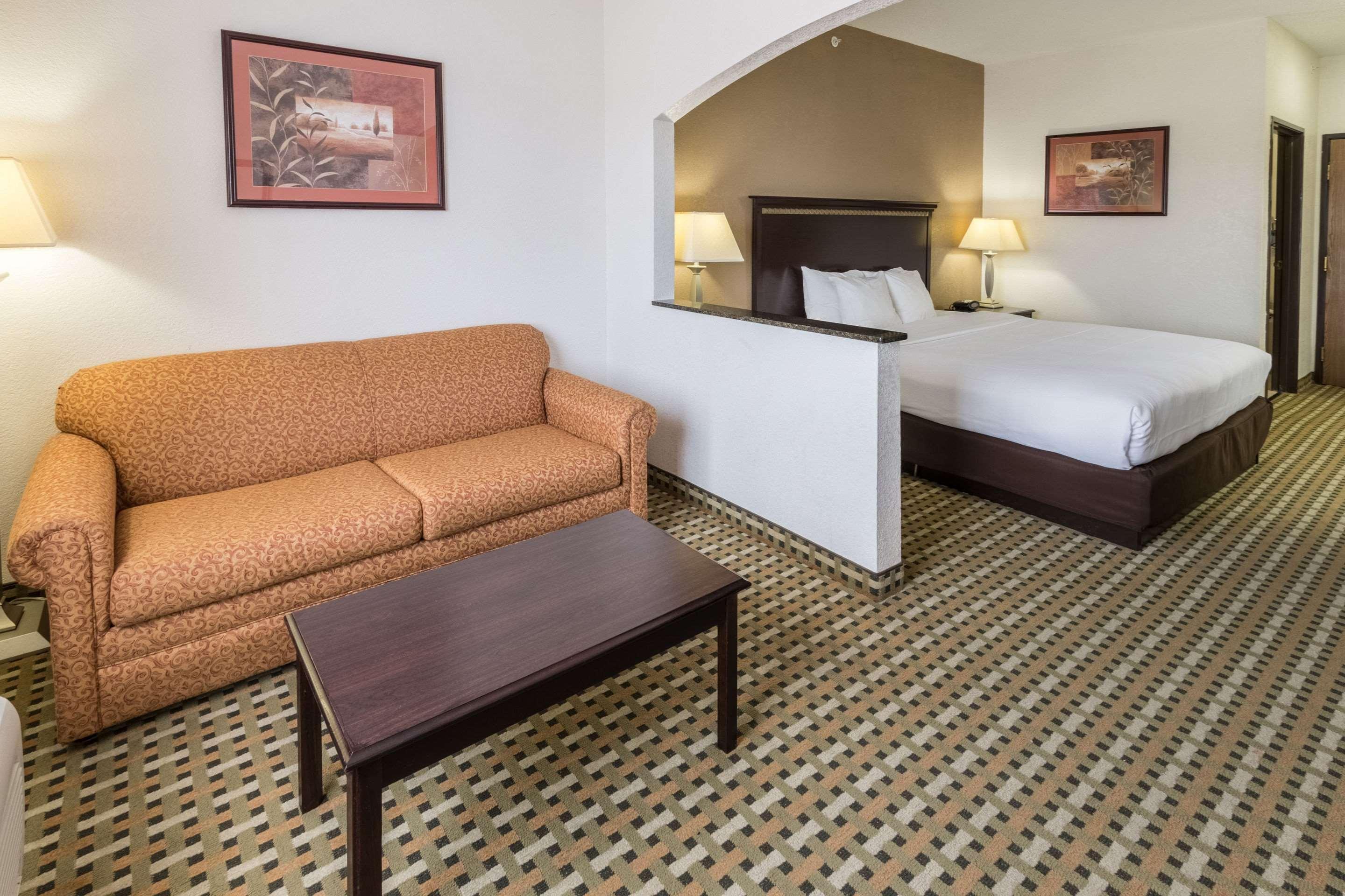 Quality Suites Burleson - Ft Worth Esterno foto