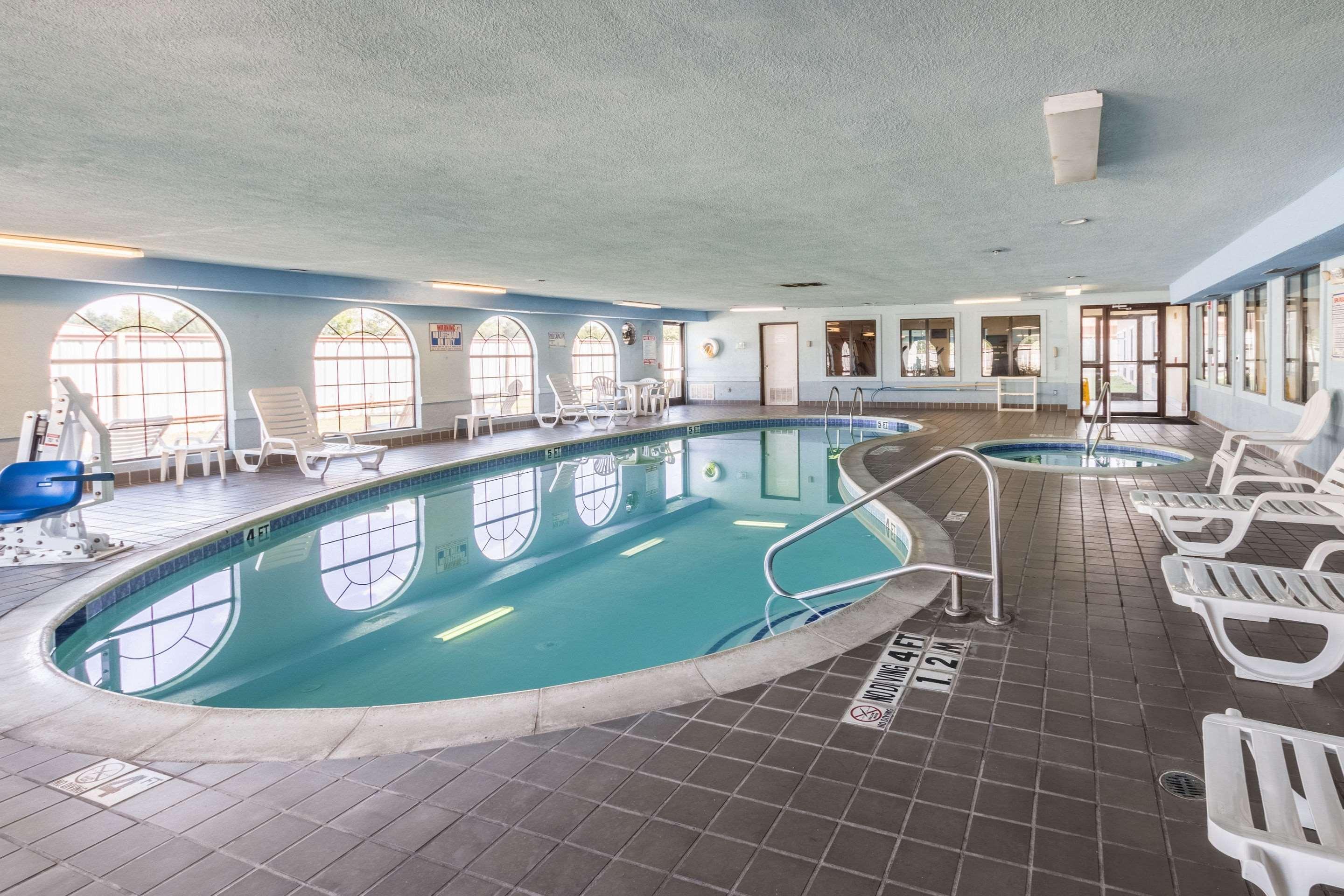Quality Suites Burleson - Ft Worth Esterno foto