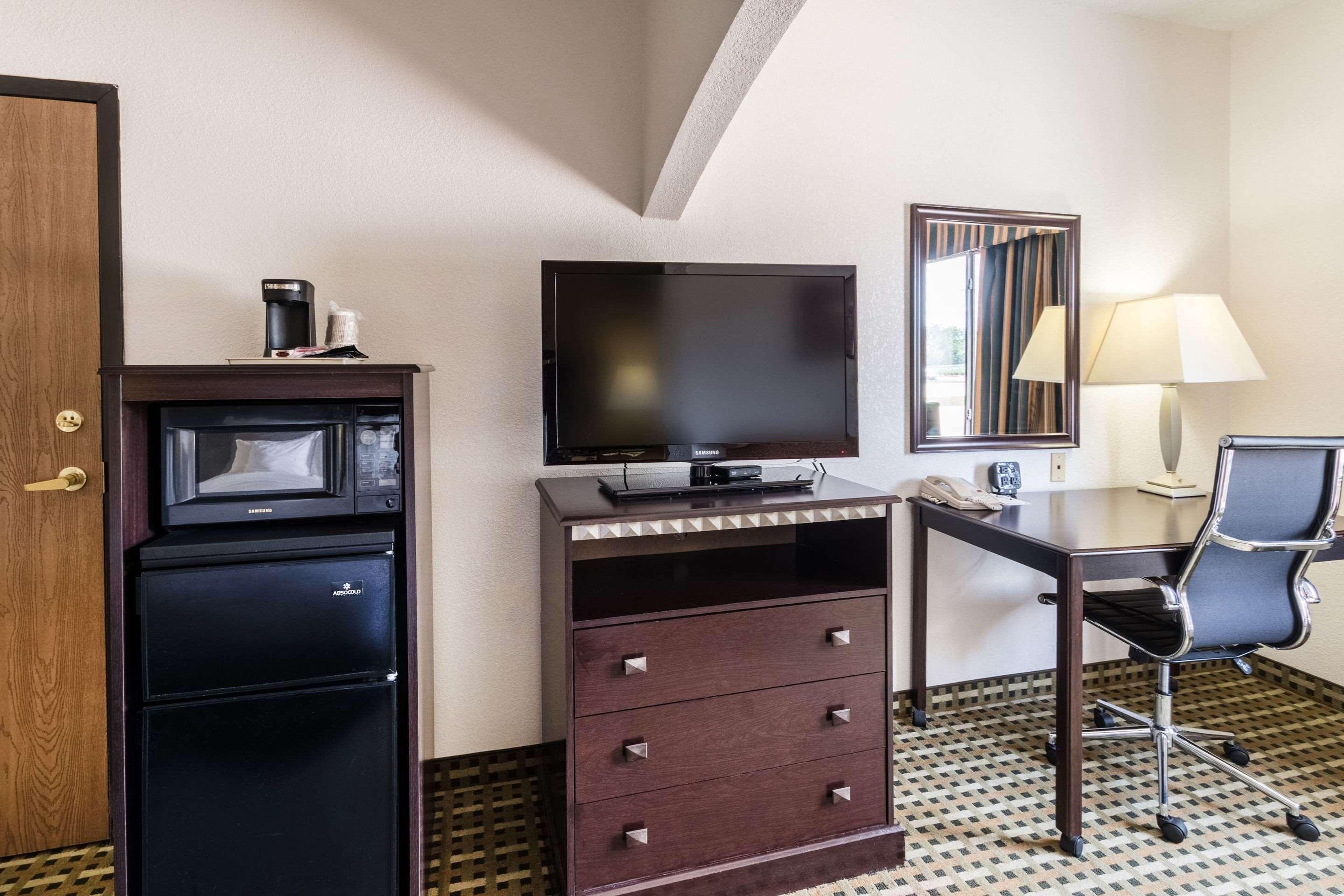 Quality Suites Burleson - Ft Worth Esterno foto