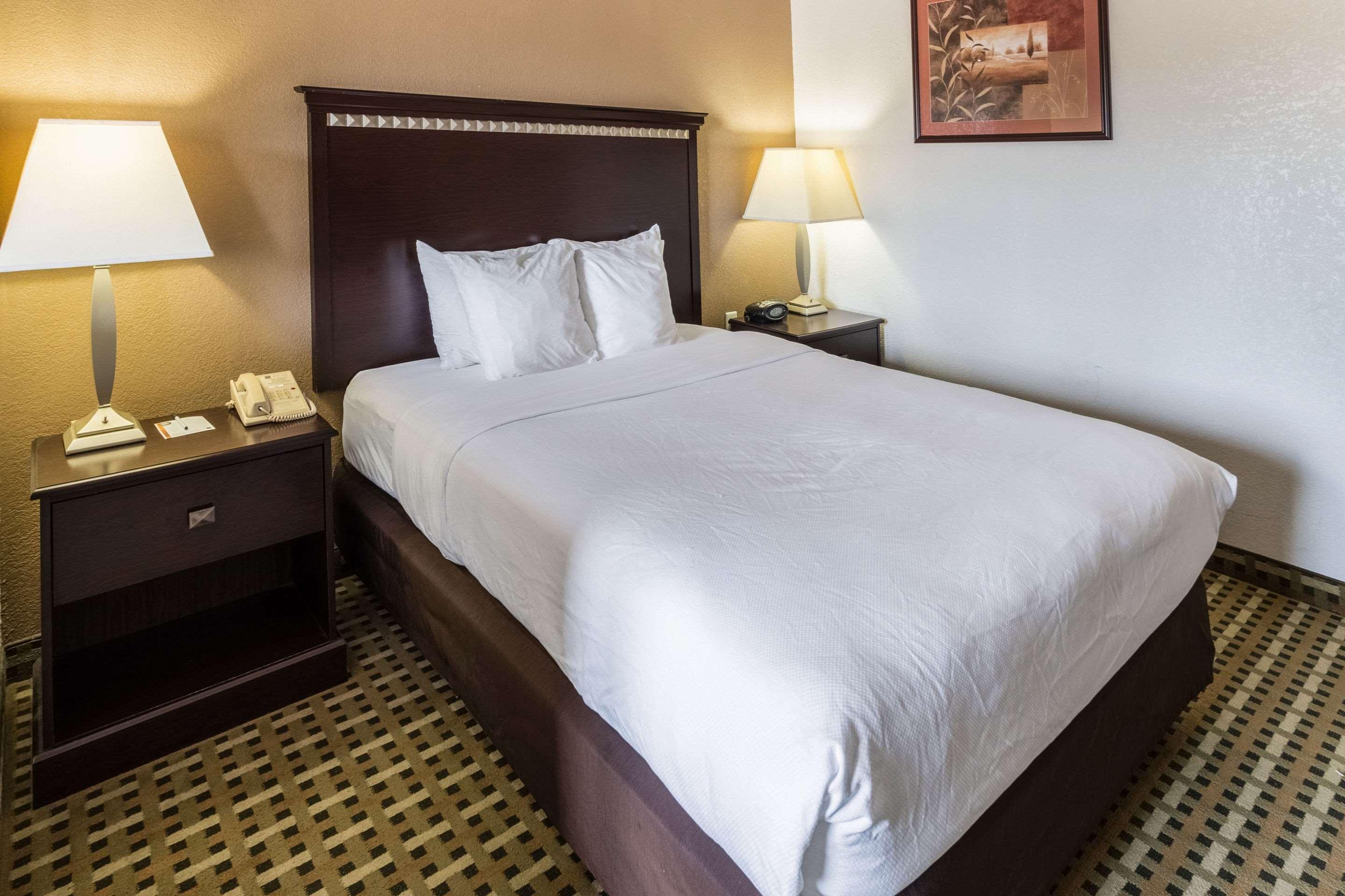 Quality Suites Burleson - Ft Worth Esterno foto