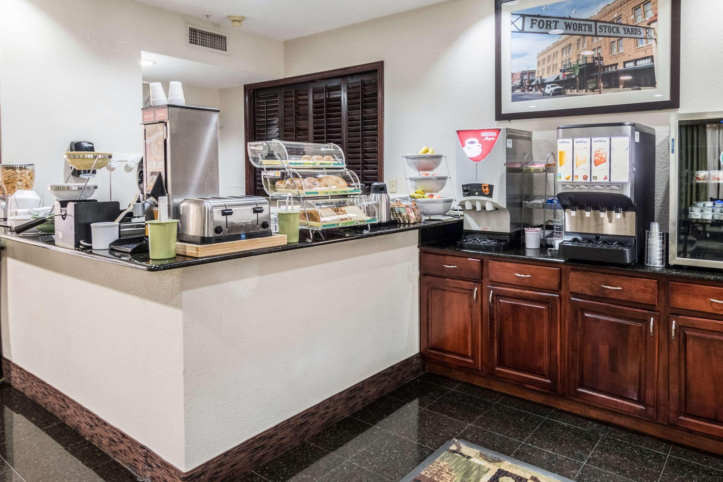 Quality Suites Burleson - Ft Worth Esterno foto