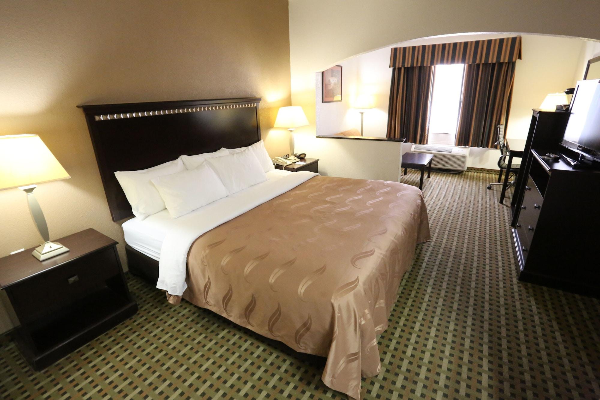 Quality Suites Burleson - Ft Worth Esterno foto