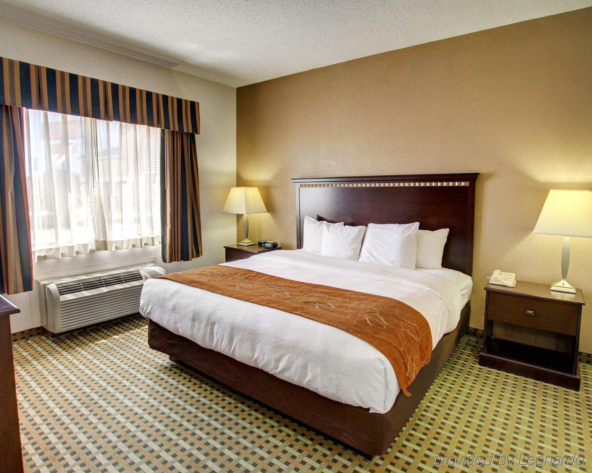 Quality Suites Burleson - Ft Worth Esterno foto
