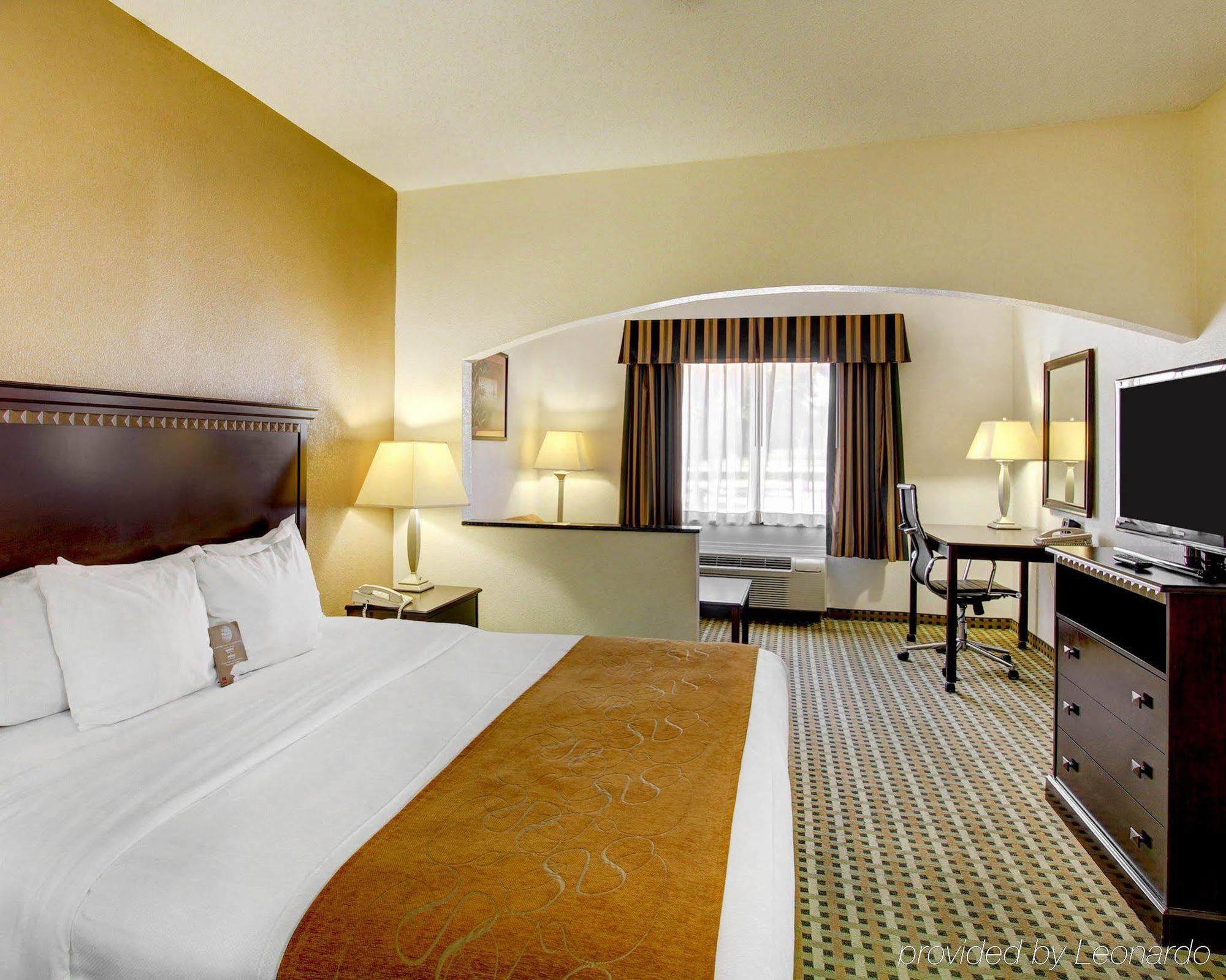 Quality Suites Burleson - Ft Worth Esterno foto